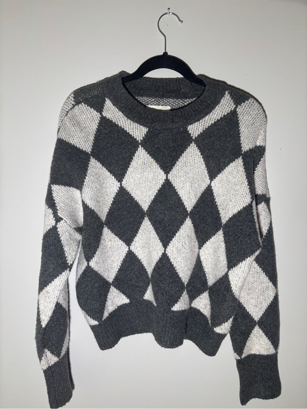 Abercrombie & Fitch Gray and White Argyle Crewneck Sweater